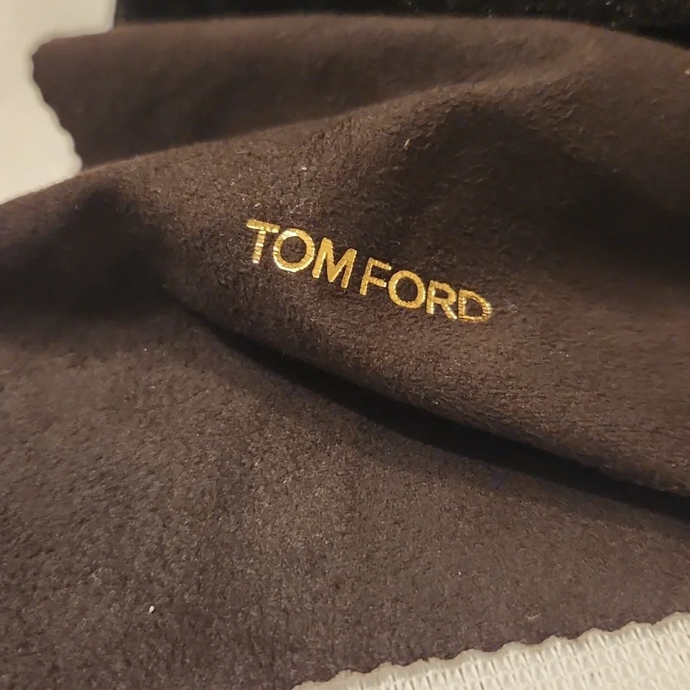Tom Ford Sunglasses,  pre-owned, No scratches,  case And cloth - Picture 2 of 8